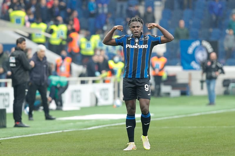 Napoli-Atalanta è sinonimo di spettacolo: fari puntati sulla sfida del gol tra Mertens-Zapata