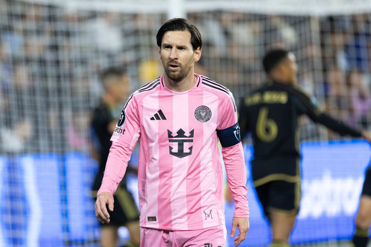 Messi sfida il PSG e accende il Mondiale per Club: Miami capitale del calcio americano