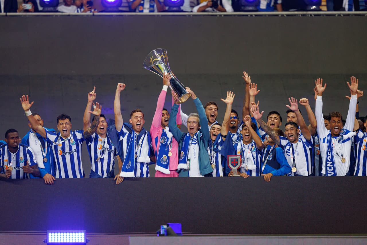 Squadre fuori dall'Italia: chi detiene il record?
