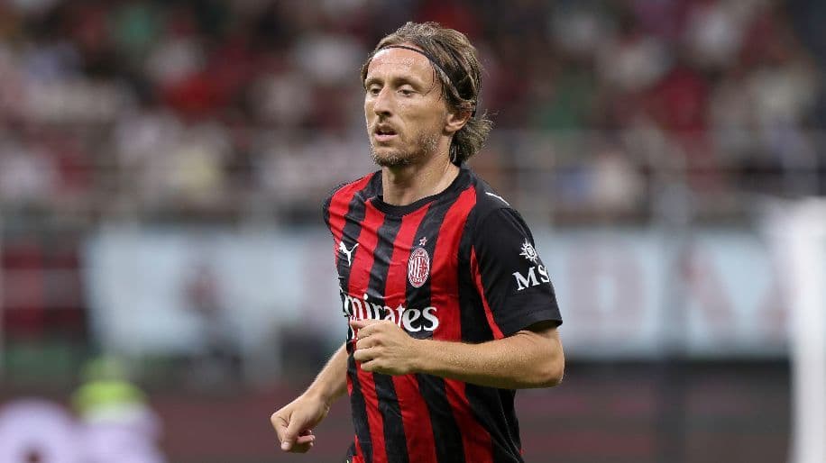 Modric, il genio dei 40 anni: gol da leggenda e un posto nella storia della Serie A