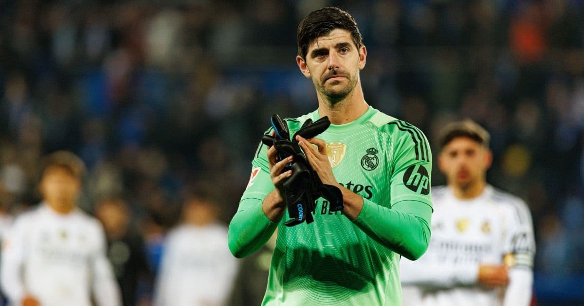 Courtois, derby amaro e gesto contro l’Atletico: bacia lo stemma del Real